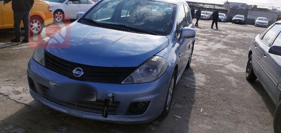 نيسان فيرسا